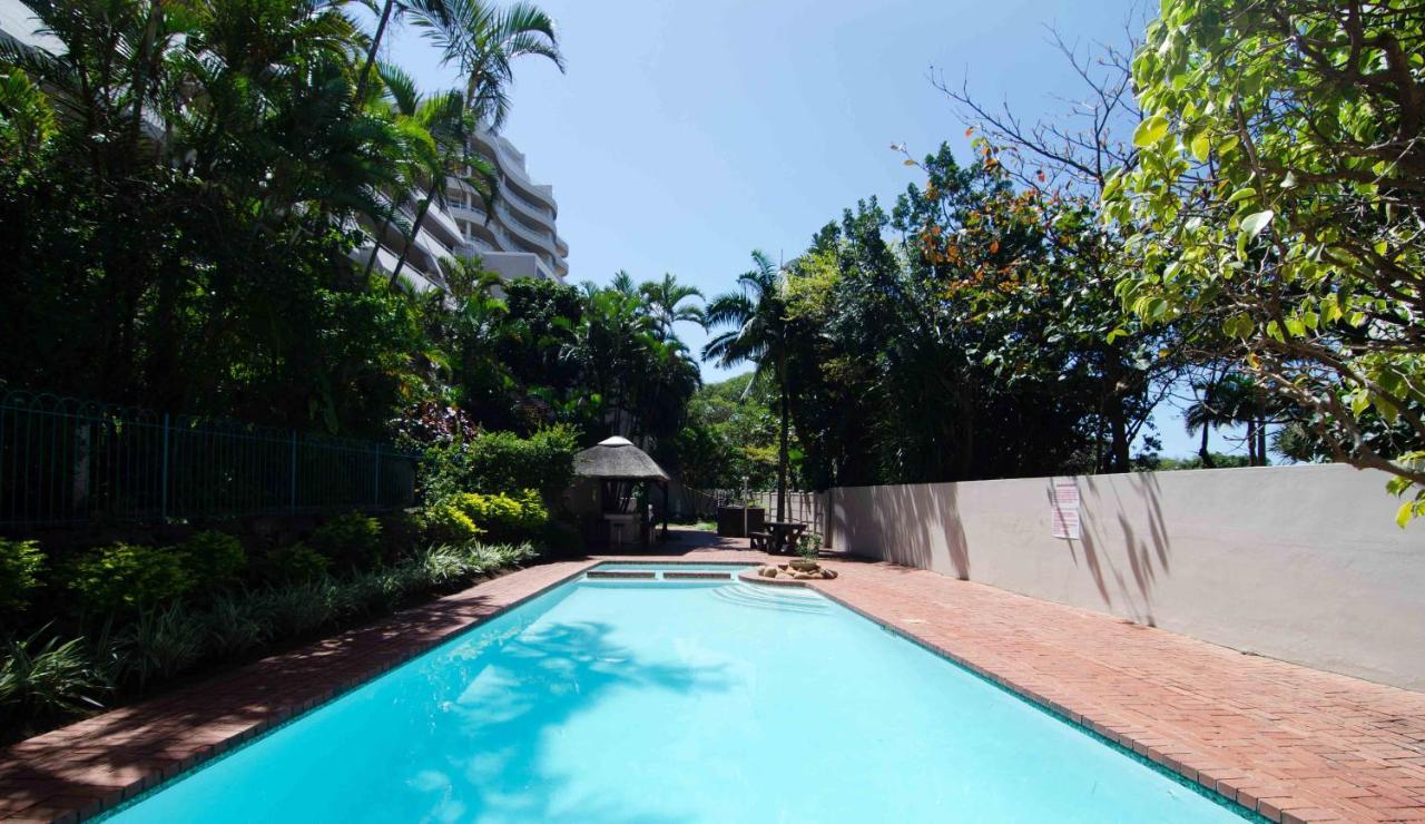 9 Ipanema Umhlanga 5 Sleeper Garden Unit Next To The Oyster Box Hotel Durban Exterior photo