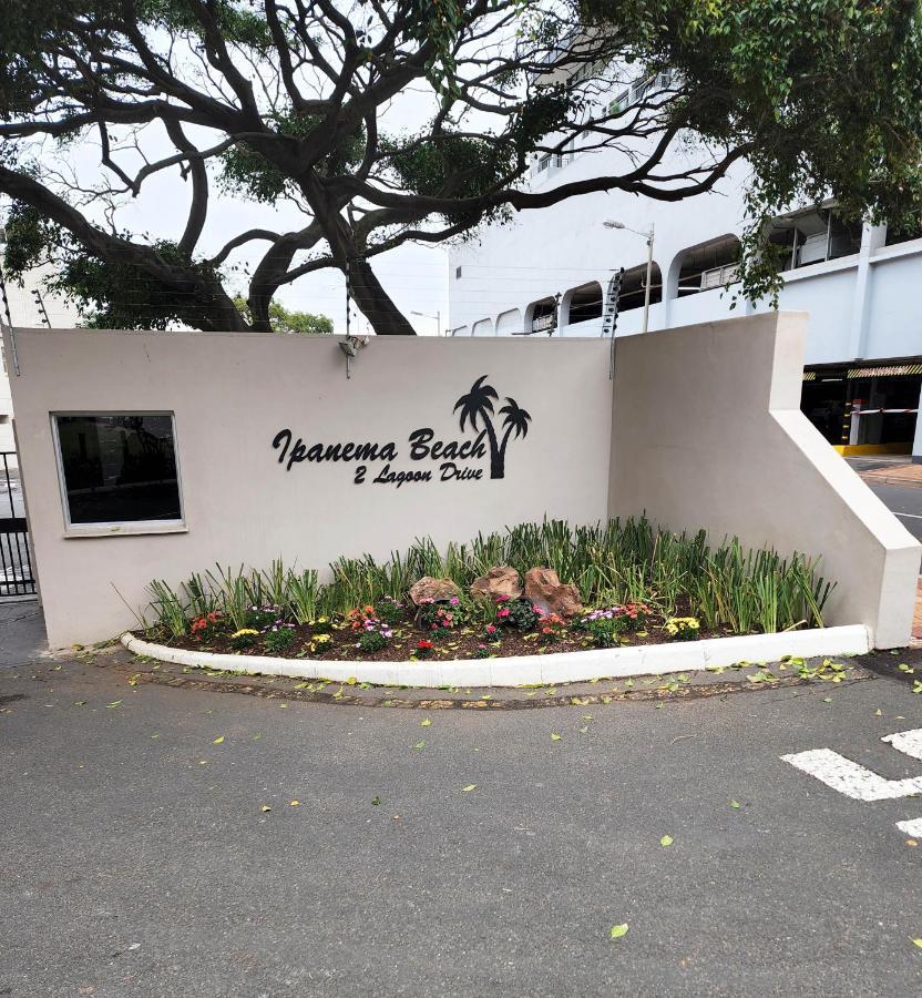 9 Ipanema Umhlanga 5 Sleeper Garden Unit Next To The Oyster Box Hotel Durban Exterior photo